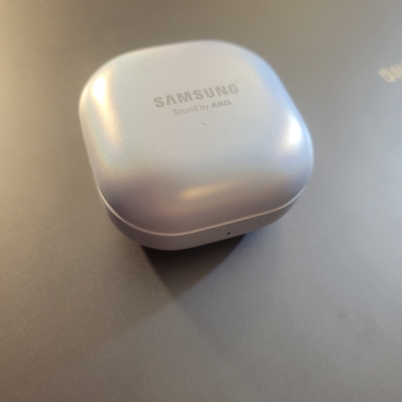 Samsung Galaxy buds pro. Violet. CHEAP. WILL SELL LOW! - Picture 4 of 5